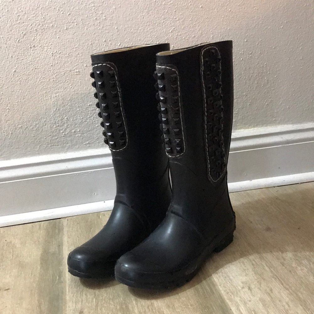 Rain boots